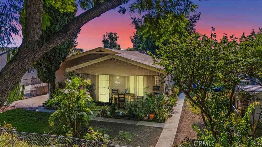 Homes For Sale - 12822 Danbrook<br/> Whittier, CA 90602