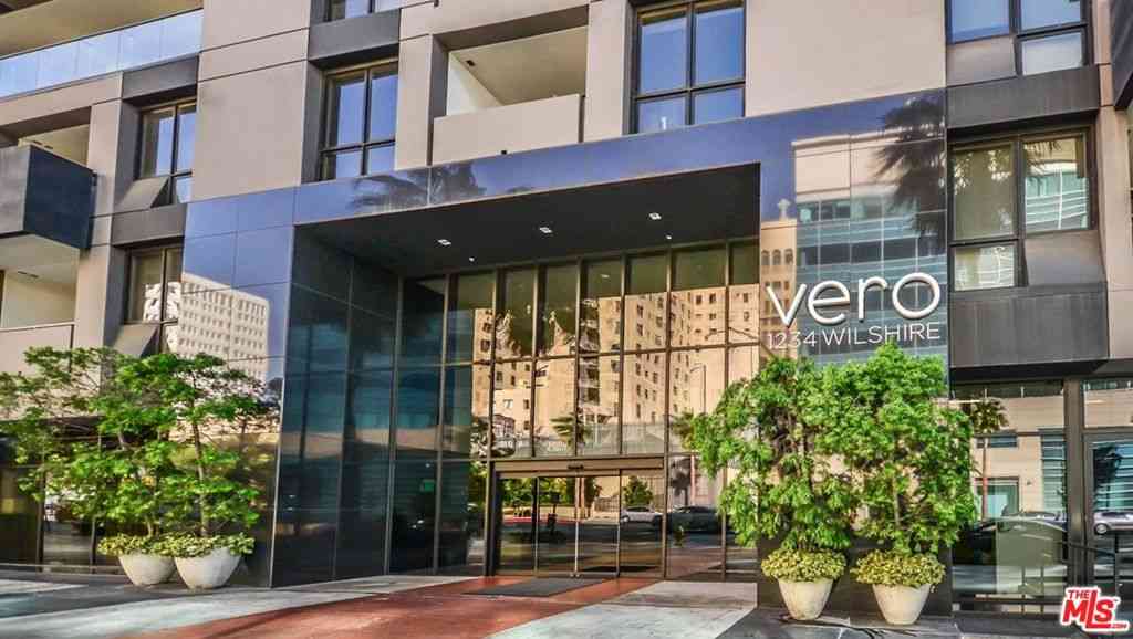 Condo For Rent - 1234 Wilshire Boulevard #530<br/> Los Angeles, CA 90017