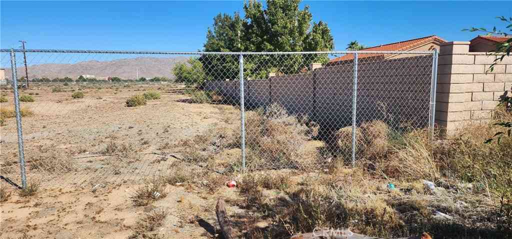 Vacant Land For Sale - Pioneer<br/> Apple Valley, CA 92307