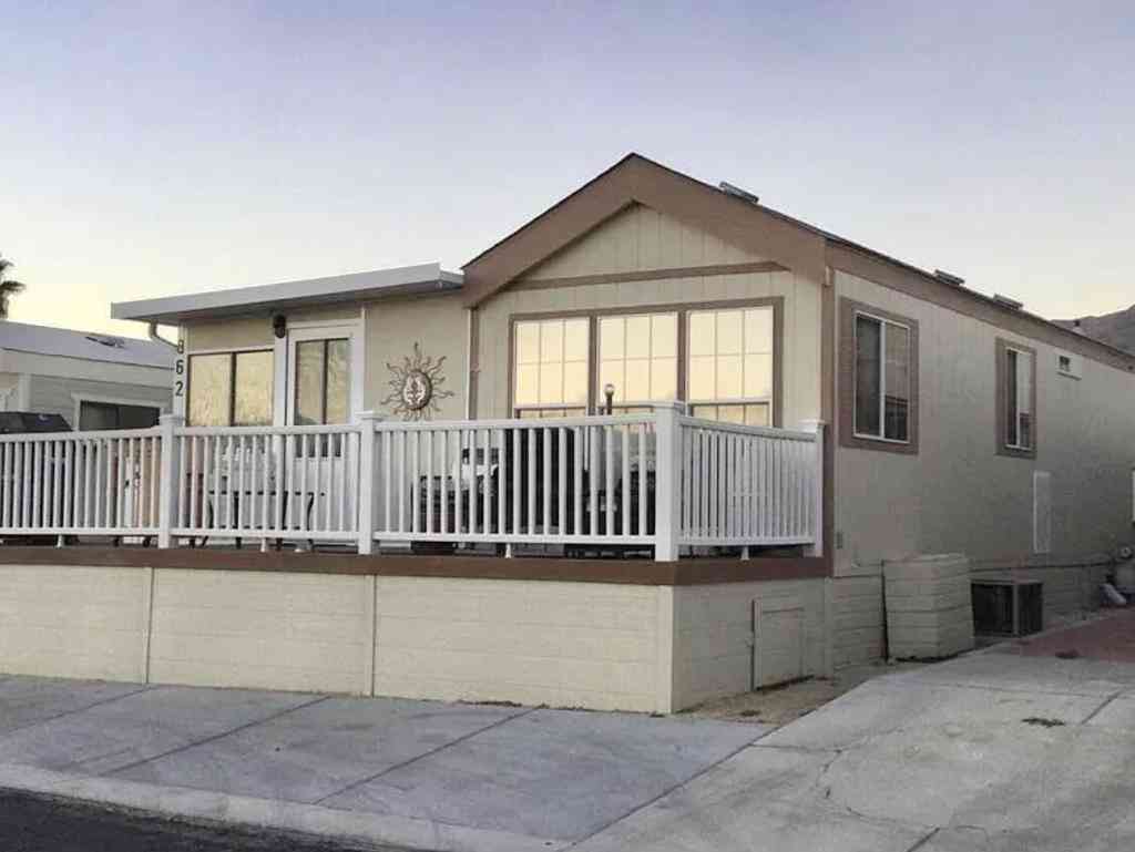 Mobile Home For Sale - 74711 Dillon Rd Spc 862<br/> Desert Hot Springs, CA 92241