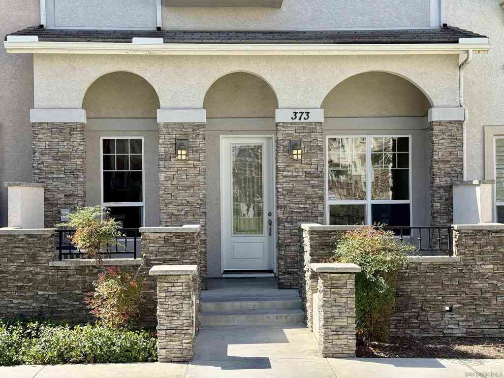 Townhouse For Sale - 373 Connecticut<br/> El Cajon, CA 92020