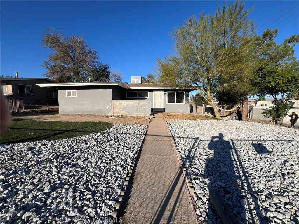 Homes For Sale - 15015 Tatum Road<br/> Victorville, CA 92395