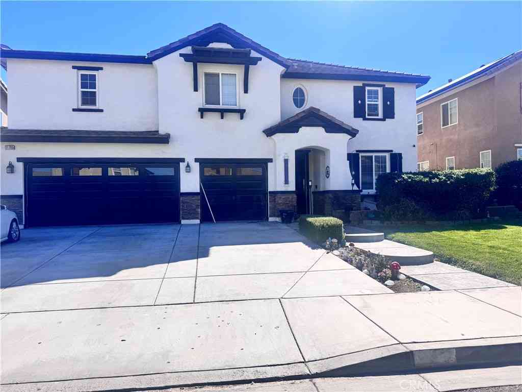 Homes For Sale - 11785 Forest Park Ln<br/> Victorville, CA 92392