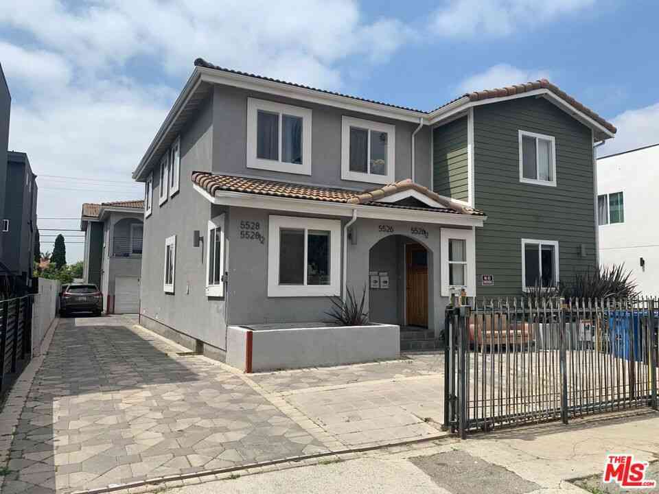 Condo For Rent - 5526 Barton Avenue<br/> Los Angeles, CA 90038