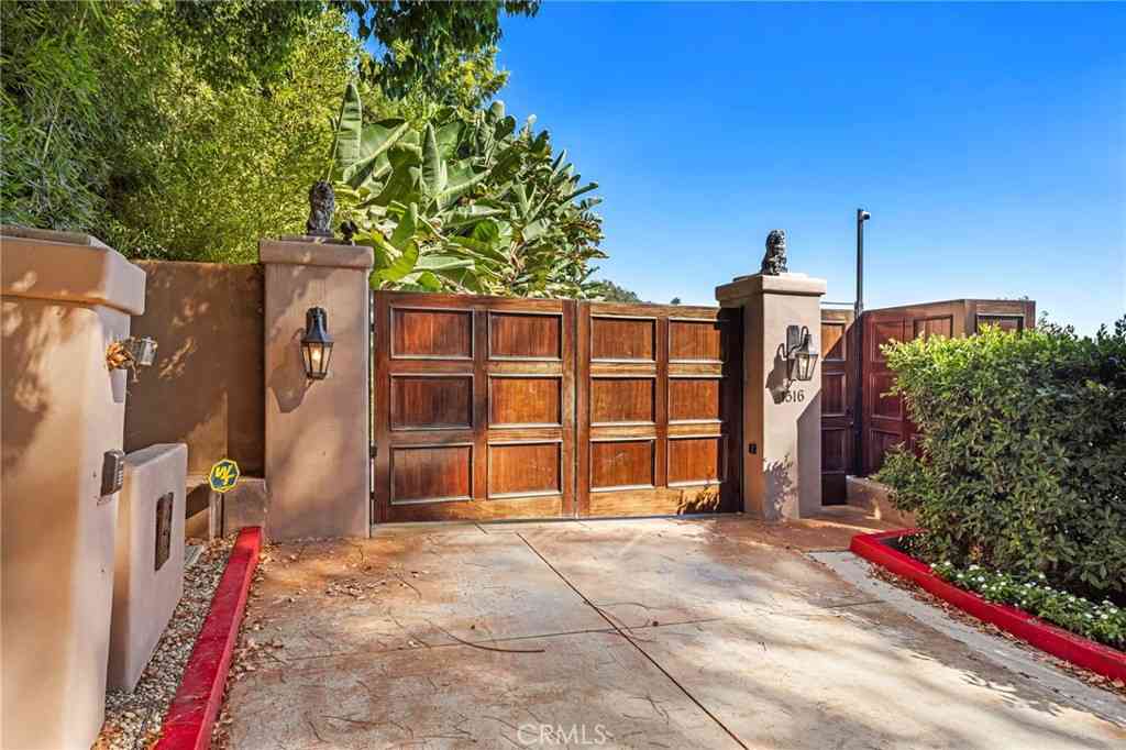 Homes For Rent - 1316 Beverly Grove Place<br/> Beverly Hills, CA 90210