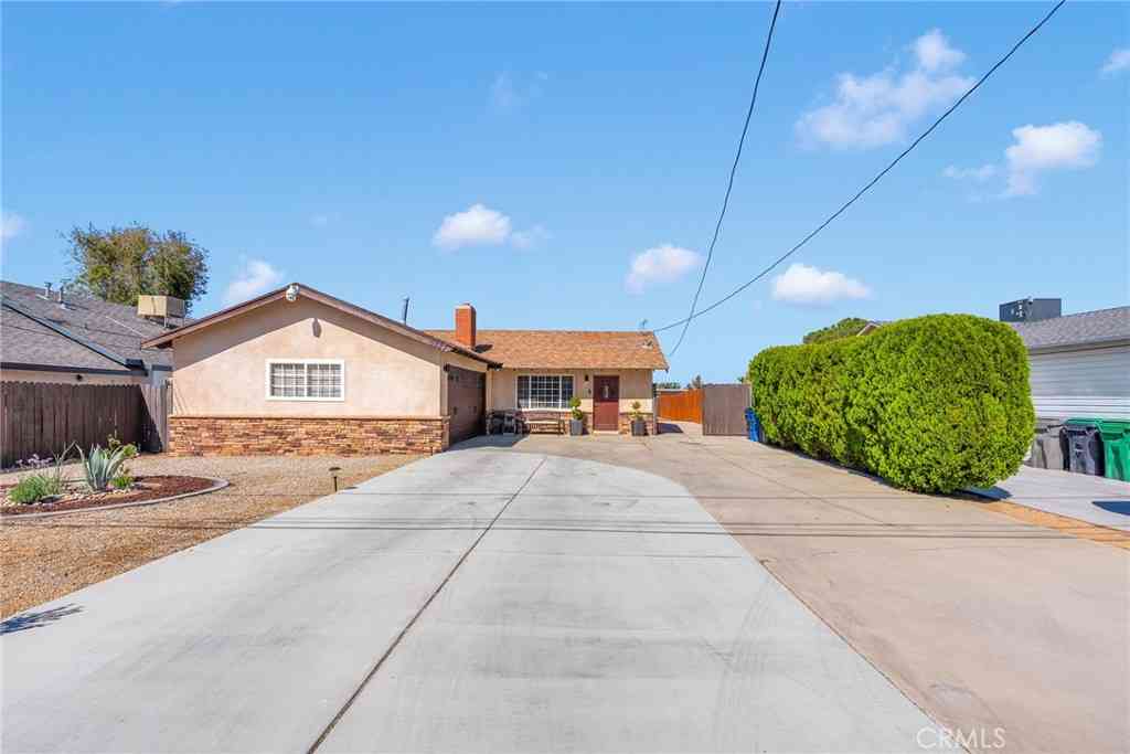 Homes For Sale - 5327 W Avenue L2<br/> Los Angeles County, Lancaster, CA 93536