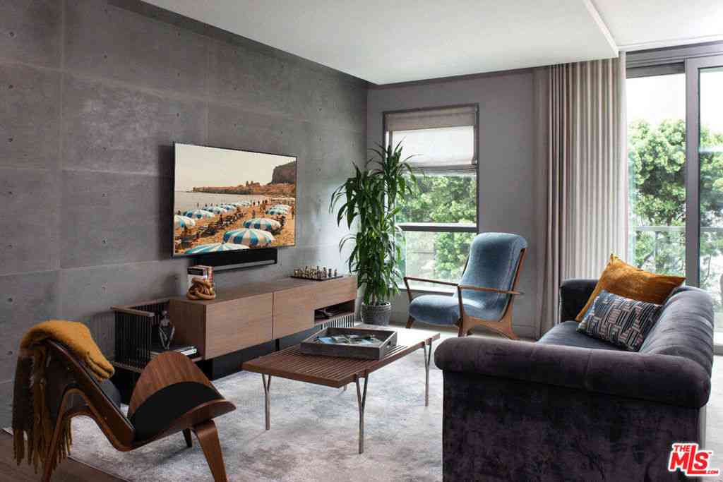 Condo For Rent - 1755 Ocean Avenue #305<br/> Santa Monica, CA 90401