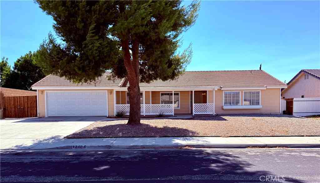 Homes For Sale - 12404 Mammoth Drive<br/> Victorville, CA 92392