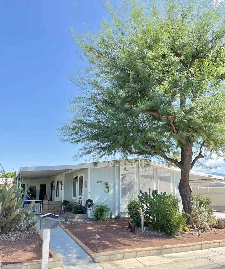Homes For Rent - 39705 Manzanita Drive<br/> Palm Desert, CA 92260
