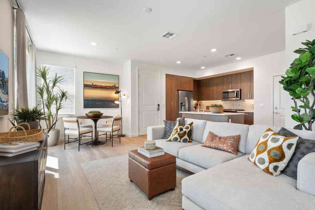 Townhouse For Rent - 2050 Paseo Belluno #1<br/> Chula Vista, CA 91913
