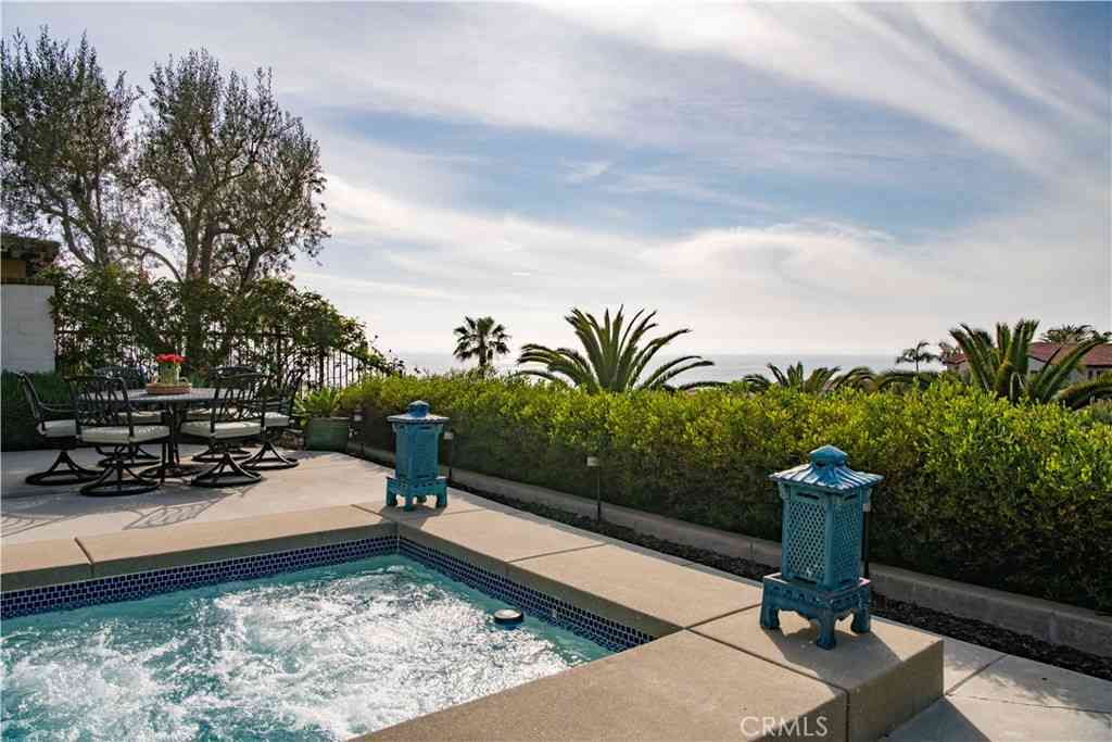 Homes For Rent - 6 Surfspray Bluff<br/> Newport Coast, CA 92657