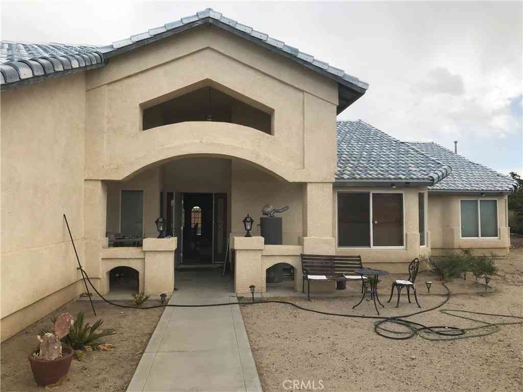 Homes For Sale - 11533 Mountain<br/> Pinon Hills, CA 92372
