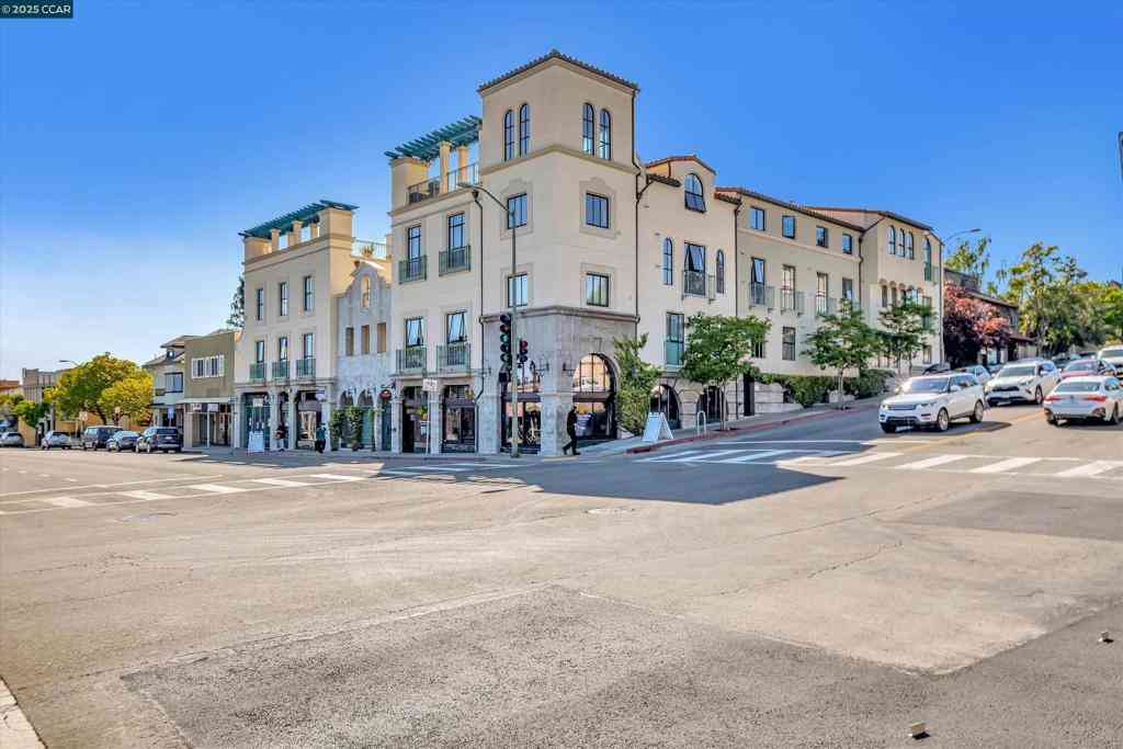 Condo For Sale - 4395 Piedmont Ave #P208<br/> Oakland, CA 94611