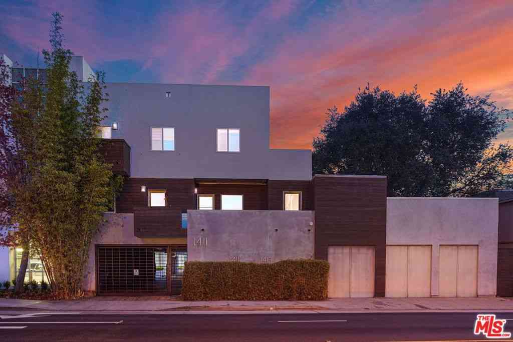 Condo For Sale - 1411 Cloverfield Boulevard<br/> Santa Monica, CA 90404