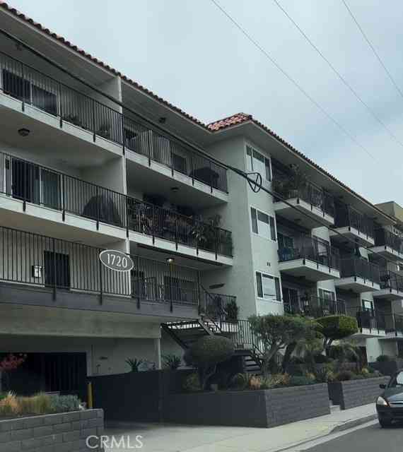 Condo For Rent - 1720 Ardmore #104<br/> Hermosa Beach, CA 90254