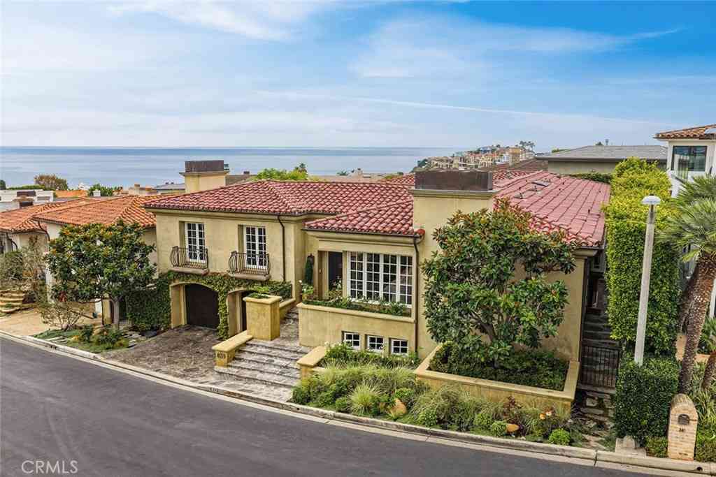 Homes For Rent - 839 Emerald Bay<br/> Laguna Beach, CA 92651