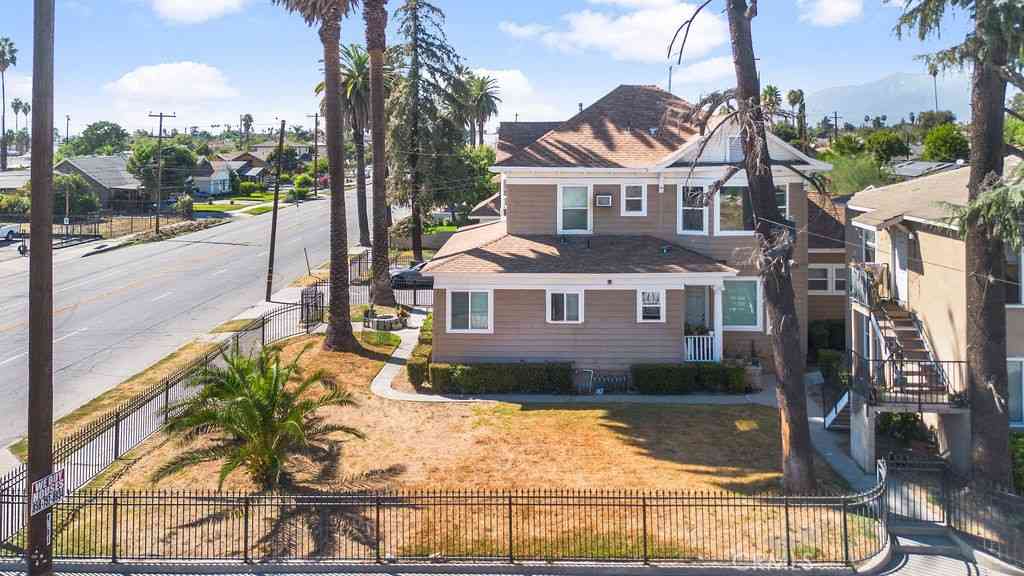 Condo For Sale - 708 W 9th Street<br/> San Bernardino, CA 92410