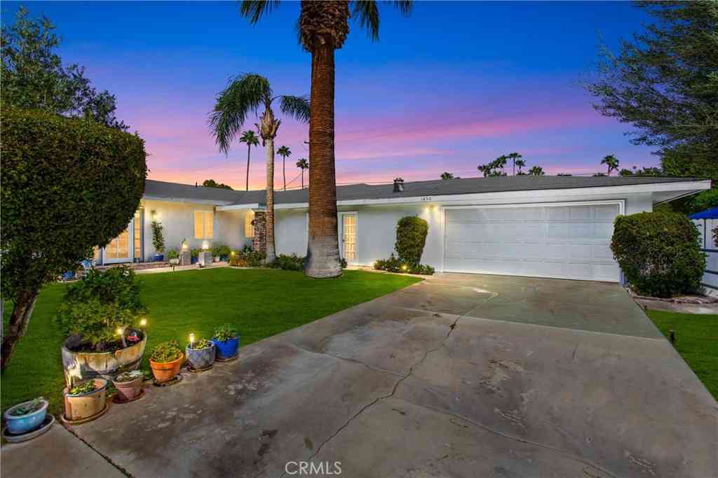 Homes For Sale - 1450 Tamarisk Rd<br/> Palm Springs, CA 92262