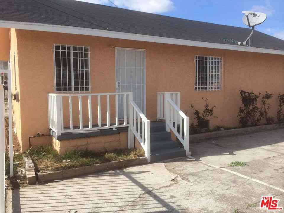 Homes For Sale - 1031 W Century Boulevard<br/> Los Angeles, CA 90044