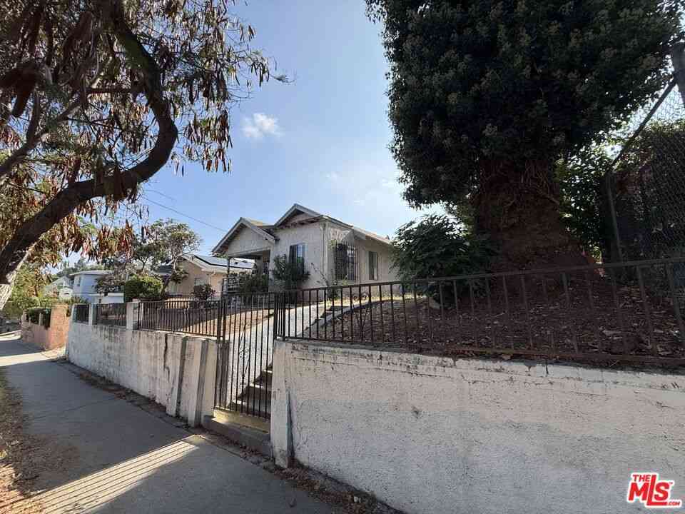 Homes For Sale - 5612 Monterey Road<br/> Los Angeles, CA 90042