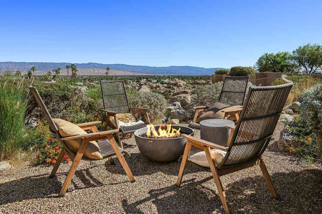 Homes For Sale - 600 S La Mirada Road<br/> Palm Springs, CA 92264