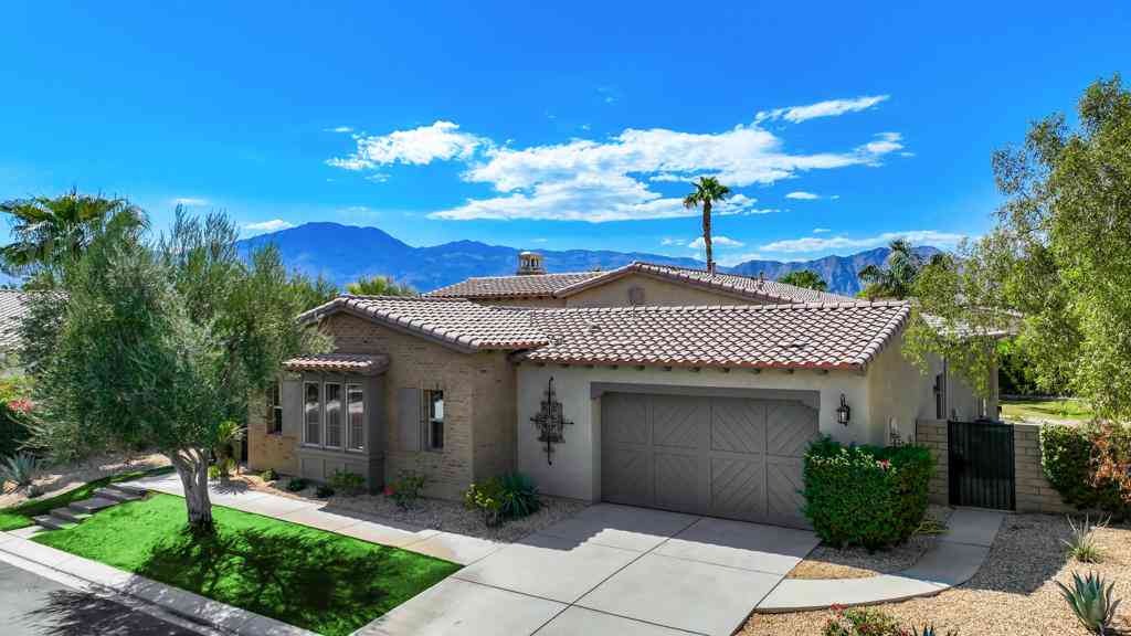 Homes For Sale - 81961 Contento Street<br/> La Quinta, CA 92253