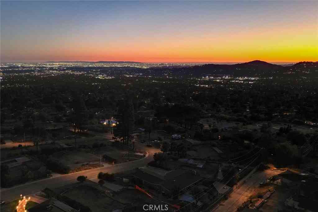Homes For Sale - 591 Devonwood<br/> Altadena, CA 91001