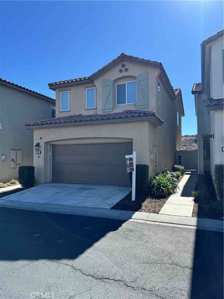 Homes For Sale - 27361 Basalt<br/> Moreno Valley, CA 92555