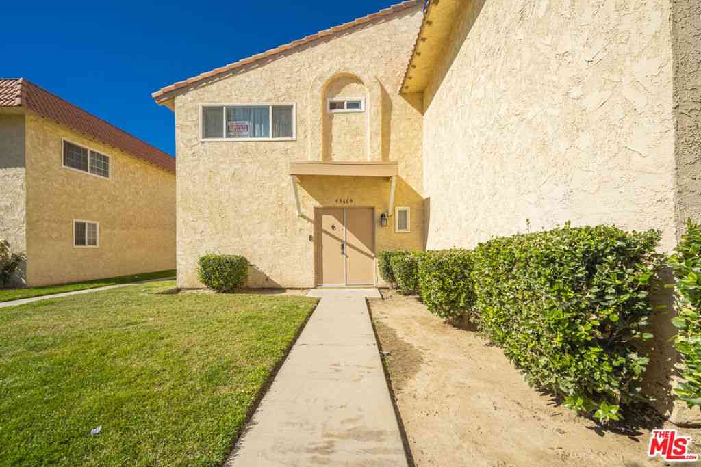 Condo For Rent - 43609 Stanridge Avenue<br/> Lancaster, CA 93535