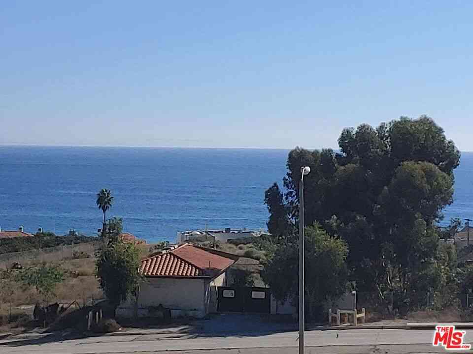 Condo For Rent - 23918 De Ville Way #B<br/> Malibu, CA 90265