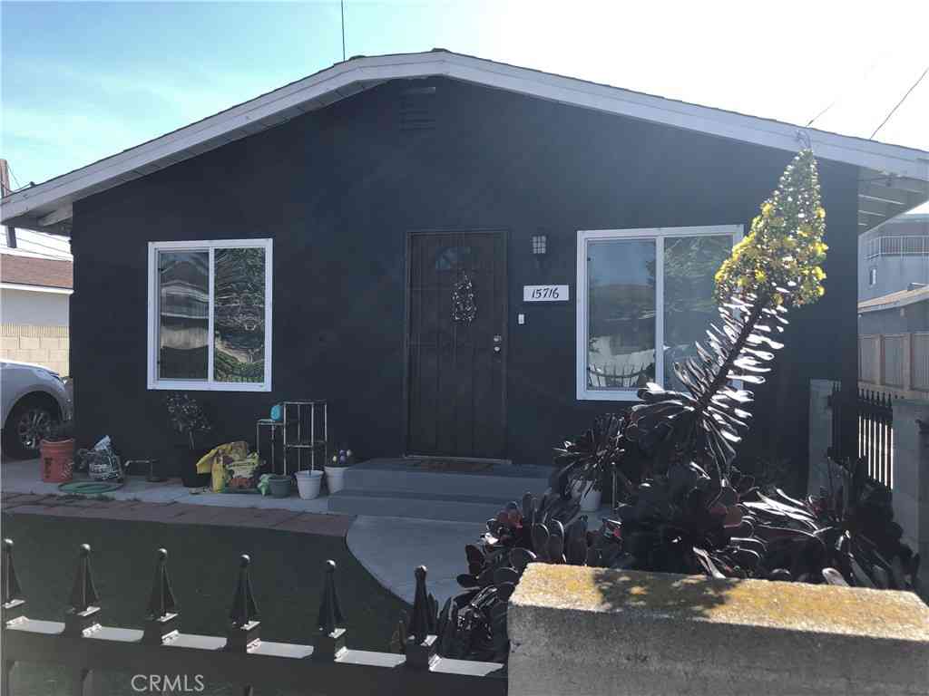 Multifamily For Rent - 15718 Larch Avenue<br/> Lawndale, CA 90260