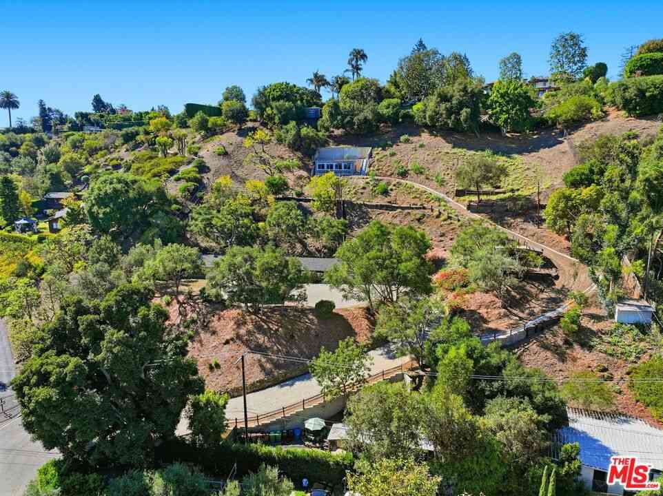 Homes For Sale - 13241 Riviera Ranch Road<br/> Los Angeles, CA 90049