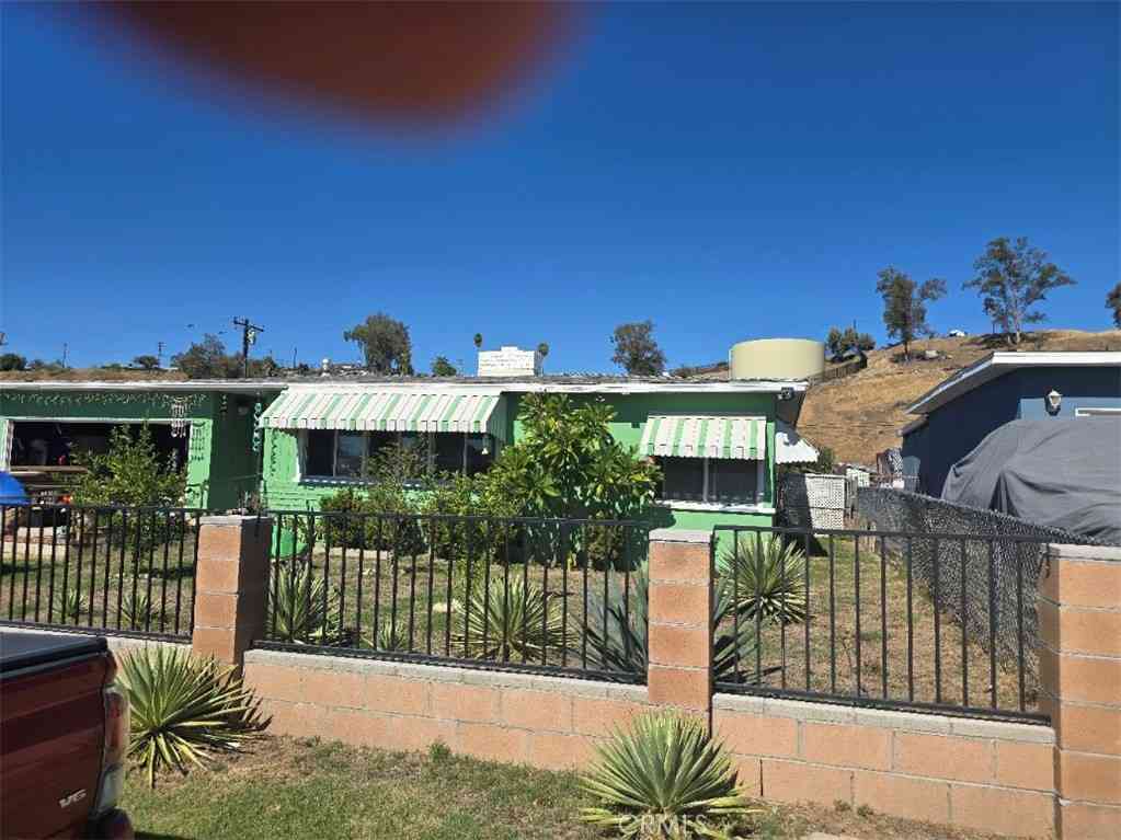 Homes For Sale - 25144 19th<br/> San Bernardino, CA 92404