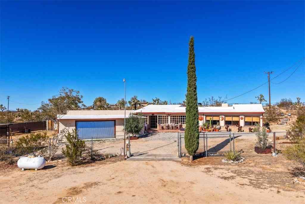 Homes For Sale - 3707 Indio Ave<br/> Yucca Valley, CA 92252