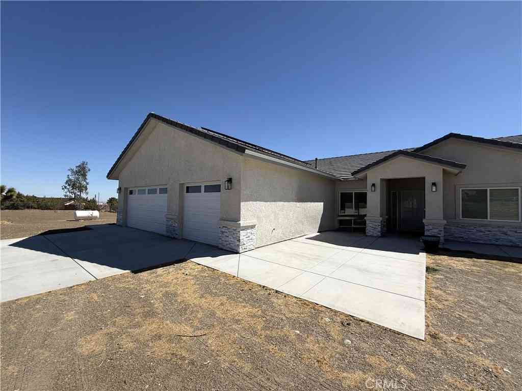 Homes For Sale - 9591 Burbank Road<br/> Phelan, CA 92371