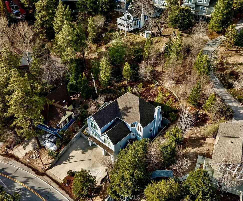 Homes For Sale - 27732 North Bay<br/> Lake Arrowhead, CA 92352