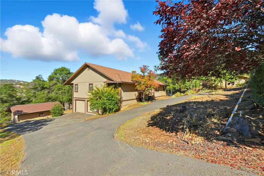 Homes For Sale - 16261 Conestoga Road<br/> Hidden Valley Lake, CA 95467