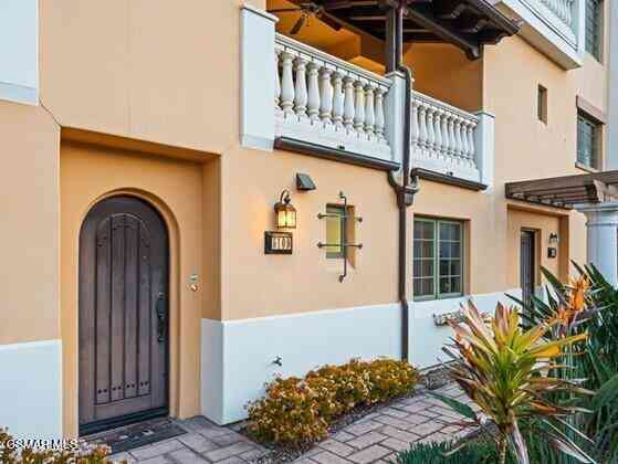 Townhouse For Rent - 5109 Wooley Road<br/> Oxnard, CA 93035