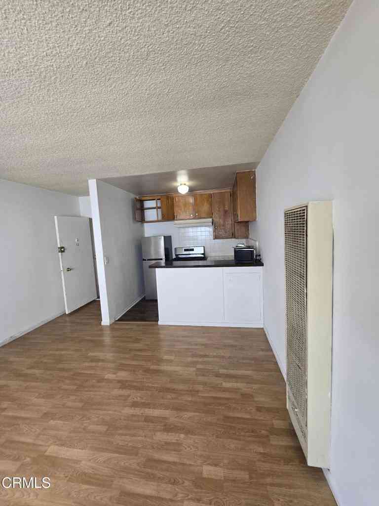 Condo For Rent - 811 N Mariposa Avenue #12<br/> Los Angeles, CA 90029