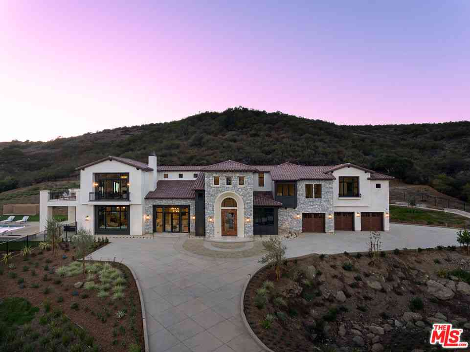 Homes For Sale - 1985 Highgate Road<br/> Ventura County, Westlake Village, CA 91361