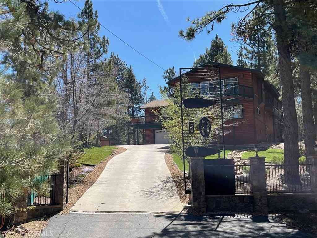 Homes For Sale - 1100 Johnny Way<br/> Big Bear City, CA 92314