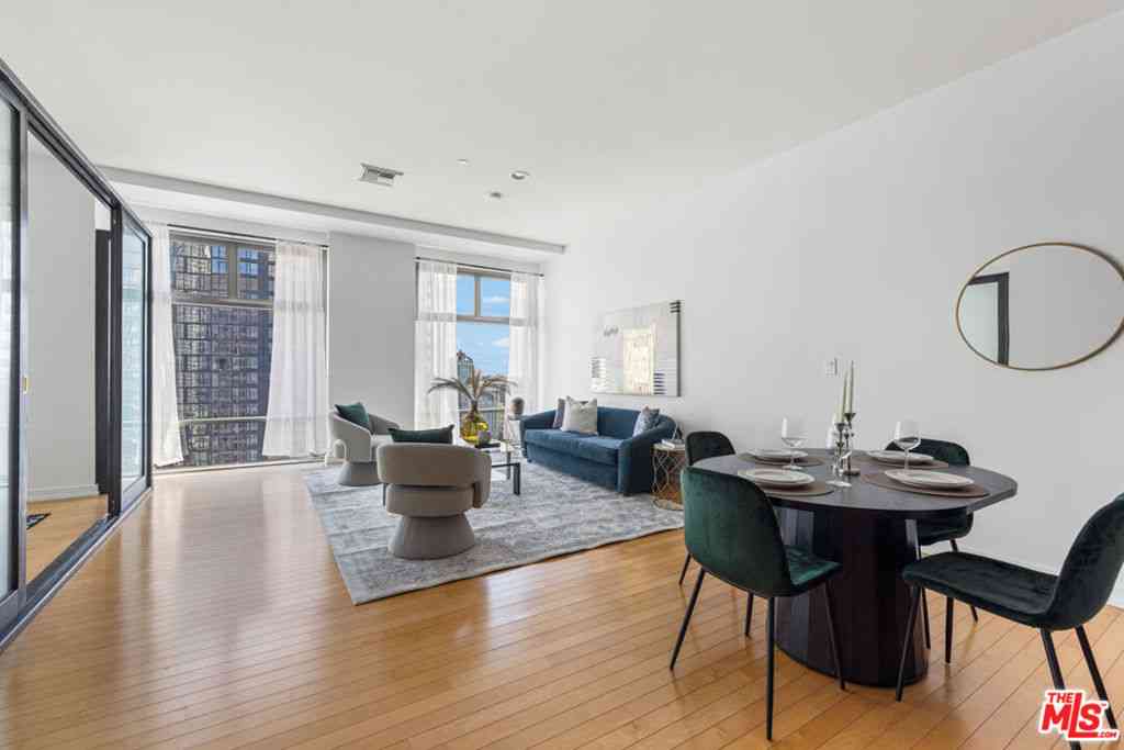 Condo For Sale - 801 S Grand Avenue #1508<br/> Los Angeles, CA 90017