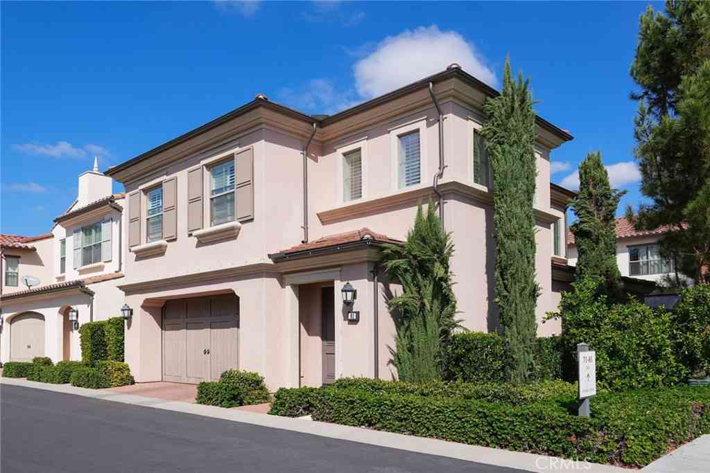 Homes For Sale - 81 Island Coral<br/> Irvine, CA 92620