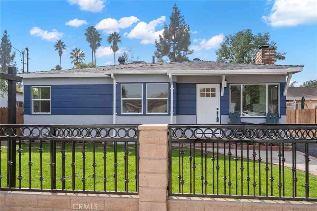 Homes For Sale - 11225 Acala<br/> San Fernando, CA 91340