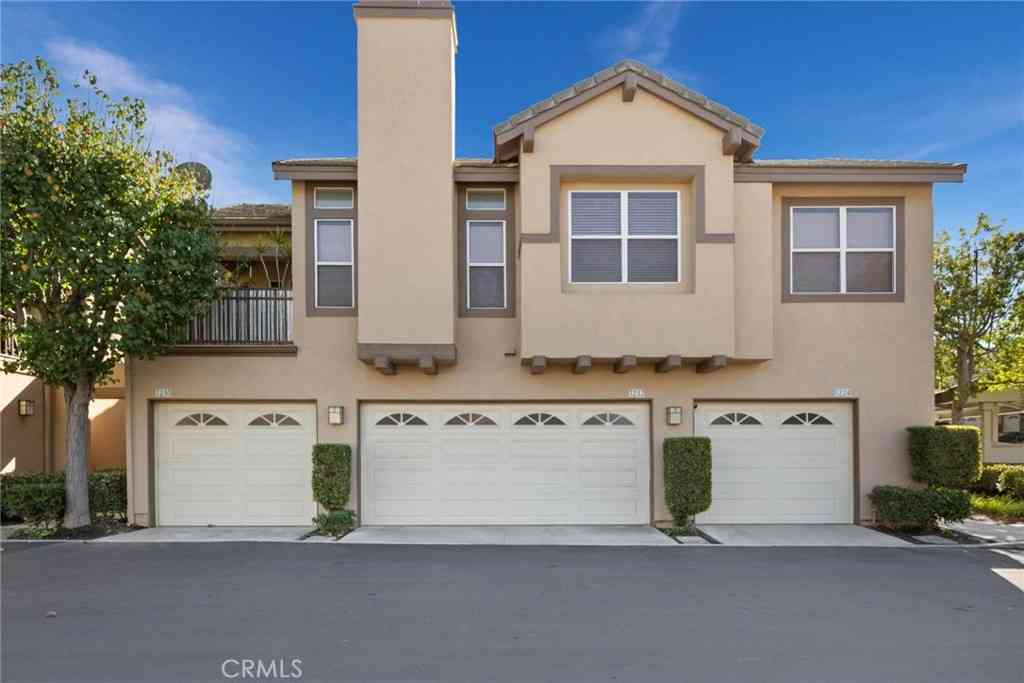 Condo For Sale - 1232 S Country Glen Way<br/> Anaheim Hills, CA 92808