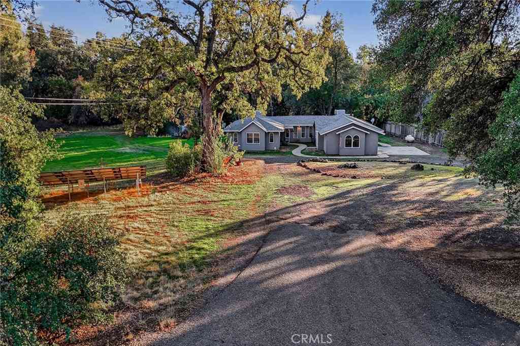 Homes For Sale - 142 Honey Run Rd<br/> Chico, CA 95928