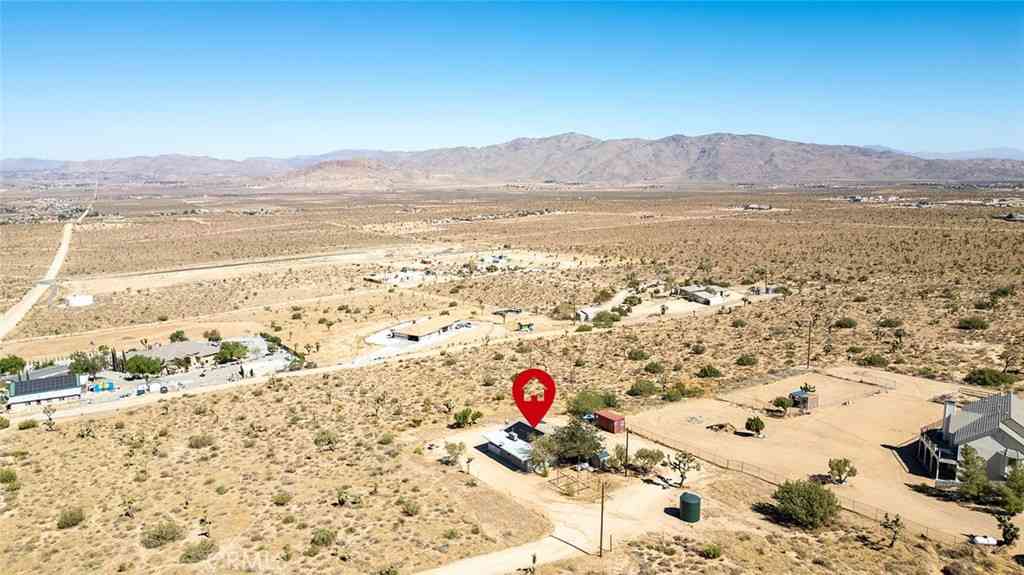 Homes For Sale - 9459 Valley Vista<br/> Apple Valley, CA 92308