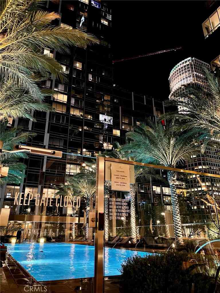 Condo For Sale - 877 Francisco #1123<br/> Los Angeles, CA 90017