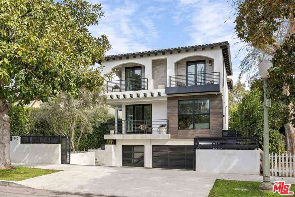 Homes For Rent - 1940 Kelton Avenue<br/> Los Angeles, CA 90025