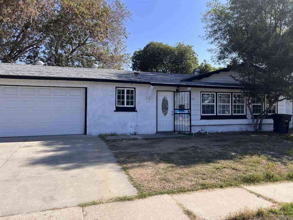 Homes For Sale - 753 Elkelton<br/> San Diego, CA 91977